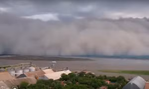 Đám mây tro bụi bủa vây miền Nam Paraguay 