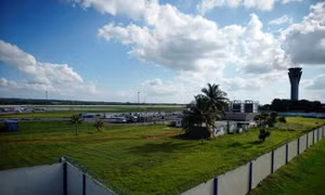 Mỹ cấm các hãng hàng không bay tới Cuba, trừ Havana
