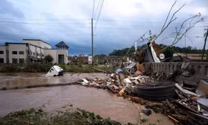 Hình ảnh tiểu bang North Carolina của Mỹ 'xơ xác' sau bão Helene