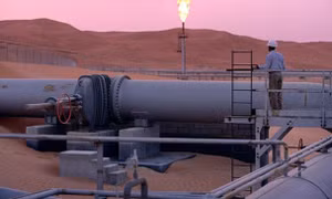 Saudi Arabia tăng xuất khẩu dầu cho Trung Quốc, giảm xuất cho Mỹ