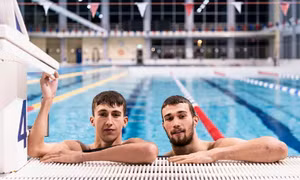 Cặp anh em vận động viên đầu tiên thi đấu ở Olympic và Paralympic