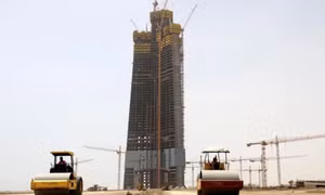 Nối lại thi công tòa nhà cao nhất thế giới sau 7 năm đóng băng