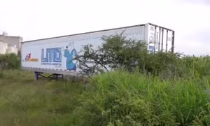 Toa xe container chứa 150 xác người khiến dân Mexico phẫn nộ