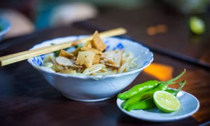 Báo Hong Kong trầm trồ khen bún bò Huế, cao lầu Hội An