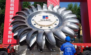 Trung Quốc lắp tua bin khổng lồ cho nhà máy thủy điện ở Tây Tạng