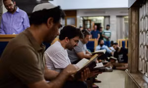Xung đột Gaza và sự thay đổi niềm tin tôn giáo trong giới trẻ Israel