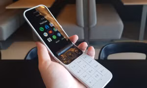 Nokia hồi sinh điện thoại nắp gập huyền thoại 