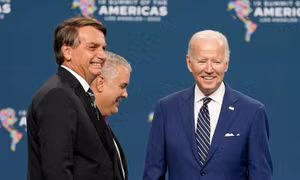 Thế khó của ông Biden khi cựu Tổng tống Brazil ở lại Mỹ