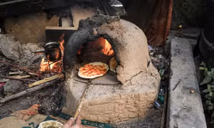 Lò đất sét trở thành vật dụng 'cứu cánh' cho người dân Gaza 