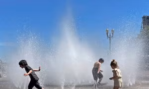 Bắc Mỹ ghi nhận nhiệt độ kỷ lục sau khi châu Á vật lộn với nắng nóng thiêu đốt