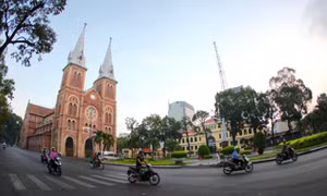 Nhà thờ Đức Bà Sài Gòn lọt nhóm thánh đường đẹp nhất thế giới
