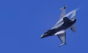 Mỹ ngăn chặn các nước châu Âu huấn luyện phi công F-16 cho Ukraine