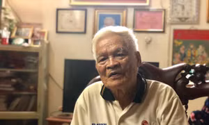 Nhà báo Vũ Đảo: 'Quên hết tuổi già lặng lẽ trôi'