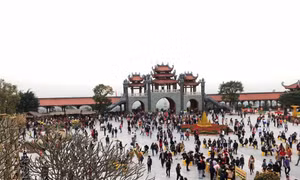 Ni sư Thích Nữ Tín Liên: 'Thỉnh vong, giải nghiệp' tại chùa Ba Vàng là sự mê tín, u mê