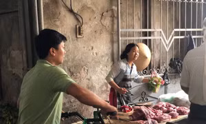 Nghỉ lễ 30/4: Thực phẩm tại chợ tăng giá nhẹ, siêu thị ổn định