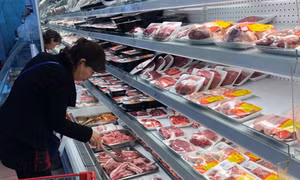 Thịt lợn sạch tại siêu thị vẫn giữ giá cao giữa cơn bùng phát dịch tả lợn châu Phi