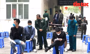 Hà Nội xét nghiệm COVID-19 cho công dân chuẩn bị nhập ngũ