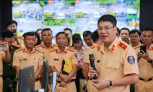 Sắp tới, người dân chỉ cần mang thẻ Căn cước khi tham gia giao thông