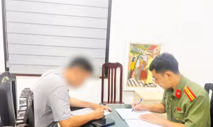 Hà Nội xử lý đối tượng tung video 'biểu tình đòi phát vé' tại Nhà hát Lớn