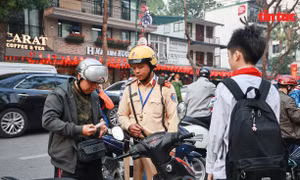 Duy trì 'Cổng trường an toàn giao thông' trên phố cổ Hà Nội