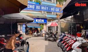 Sau nửa tháng bấm biển số định danh: Nỗi buồn mới ở chợ xe máy cũ Hà Nội