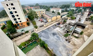 Trạm trộn bê tông ngày đêm 'tra tấn' cuộc sống của người dân Tây Tựu