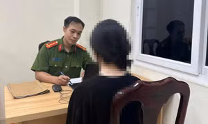 Công an Hà Nội giải cứu nữ sinh khỏi bẫy 'bắt cóc online'