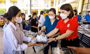Hà Nội: Nấu hàng nghìn suất cơm miễn phí tiếp sức mùa thi