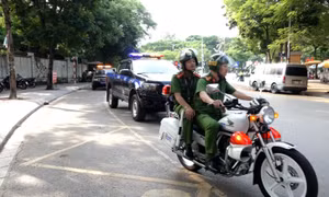Hà Nội tổng kiểm soát, xử phạt ô tô khách và container vi phạm giao thông