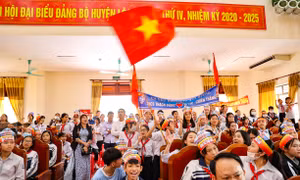 Lan toả tình yêu biển đảo tới học sinh