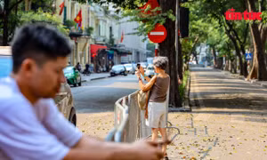 Nhiều điểm vui chơi ngoài trời vắng bóng người vì nắng đỉnh điểm