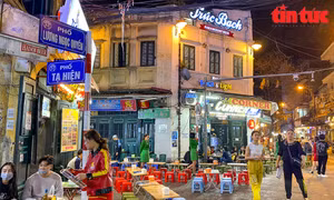 Hà Nội cân nhắc mở cửa lại một số hoạt động thiết yếu