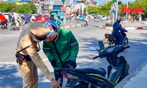 Hà Nội: Đồng loạt kiểm tra, xử lý hành vi vi phạm khi tham gia giao thông