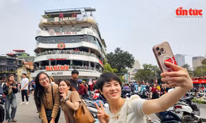 Hà Nội điều chỉnh thời gian hoạt động phố đi bộ hồ Gươm dịp nghỉ lễ 30/4-1/5/2025
