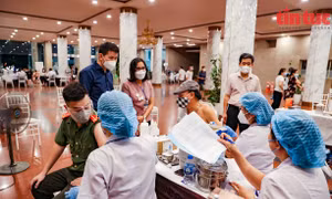 Hà Nội ra công điện hỏa tốc đẩy mạnh tiêm vaccine ngừa COVID-19