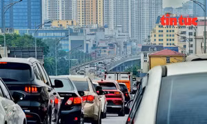 Vành đai 2 trên cao ùn tắc nghiêm trọng trong ngày nghỉ cuối tuần