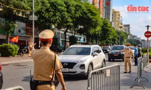 Quy trình xét duyệt, cấp Giấy đi đường, thẻ đi mua hàng thiết yếu tại Vùng 1 của Hà Nội