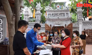 Chung tay chống rác thải nhựa trên phố cổ Hà Nội