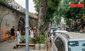 Hà Nội: Nhếch nhác cung đường 'bích hoạ' Phùng Hưng