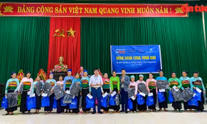Chương trình ‘Đồng hành cùng vùng khó’ của báo Tin tức đến với Thanh Hoá lần thứ hai