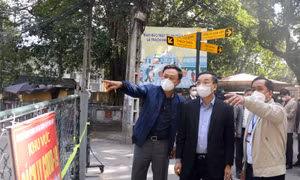 Chủ tịch TP Hà Nội kiểm tra ổ dịch Ninh Hiệp: Nhiều ca nhiễm liên tiếp chưa rõ nguồn lây