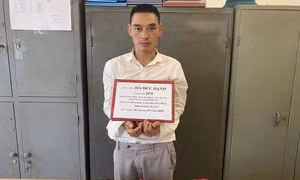 Bắt giữ đối tượng vận chuyển ma tuý từ biên giới Việt-Lào về Hà Nội