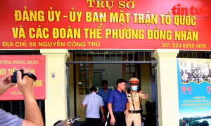 Trốn vào trụ sở phường lẩn tránh kiểm tra nồng độ cồn