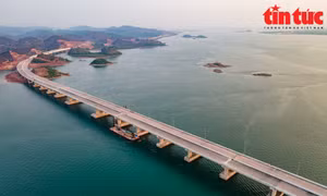 Cầu Vân Tiên hoàn thành cùng tuyến cao tốc Vân Đồn - Móng Cái sẽ rút ngắn thời gian từ Hà Nội đi Móng Cái xuống còn khoảng 3 giờ đồng hồ.