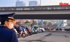 Sở Giao thông vận tải Hà Nội lý giải về 'đèn đỏ 120 giây nhưng đèn xanh chỉ 20 giây'