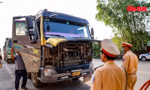 Tước phù hiệu, phạt hàng chục triệu đồng với xe quá tải ở cửa ngõ Thủ đô Hà Nội
