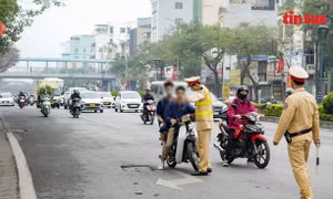 Xử phạt hàng loạt học sinh cấp 3 vi phạm luật giao thông