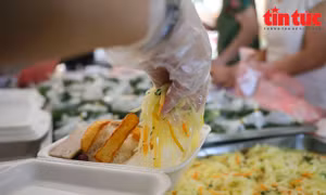 'Triệu bữa cơm - Hà Nội nghĩa tình' của tuổi trẻ Thủ đô