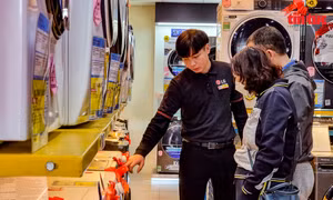 Hà Nội: Thiết bị hút ẩm, sấy khô hút khách nhờ 'bắt trend' trời nồm