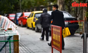 Vỉa hè mới lát đá không thể thành nơi đỗ ô tô